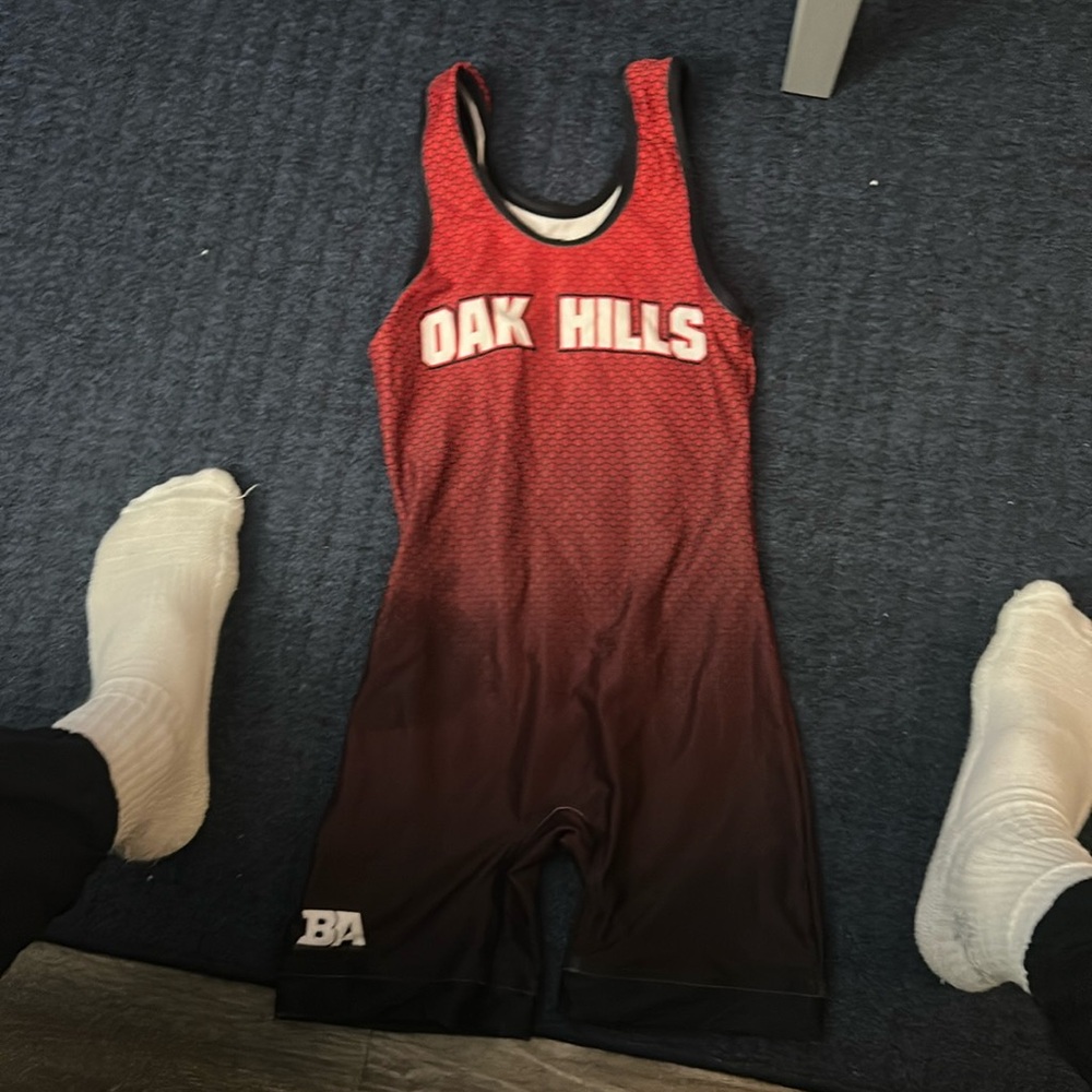 Oak Hills Men’s M wrestling singlet